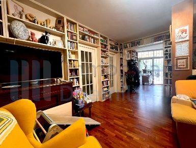 Foto Appartamento a Bologna di 113 m² con 6 locali in vendita