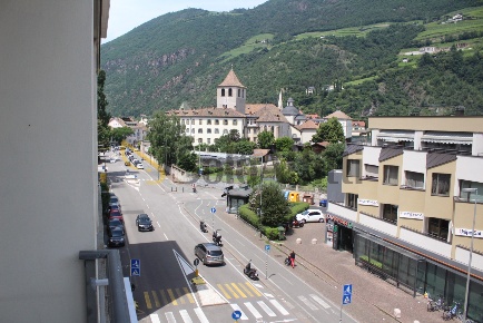 Foto Appartamento a Bolzano di 60 m² con 3 locali in affitto