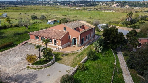 Foto Villa unifamiliare in Via Priamo 10, Siracusa Belvedere - Tremmilia