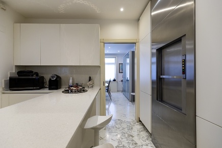 Foto Villa unifamiliare in Via Roma Capitale 27, Camaiore Lido di Camaiore