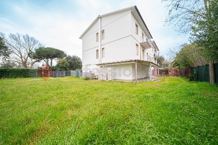 Foto Appartamento a Rosignano Marittimo Mazzanta di 54 m² con 3 locali