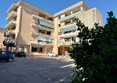 Foto Appartamento in Viale paestum snc, Eboli di 93 m² con 3 locali