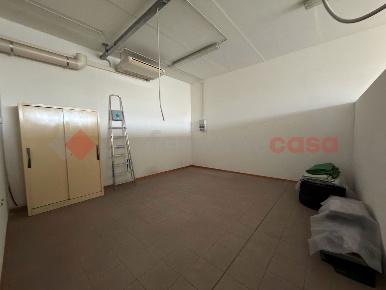 Foto Laboratorio in DON LUIGI STURZO, Arezzo Pescaiola di 84 m² in affitto