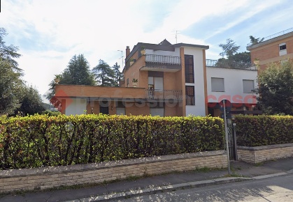 Foto Casa indipendente in Via VADO DEL TUFO 95, Frosinone Tribunale