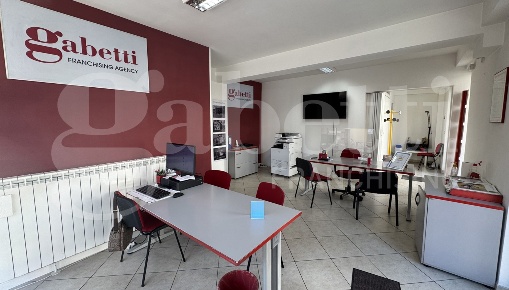 Foto Ufficio a Avezzano Centro di 90 m² con 4 locali in affitto