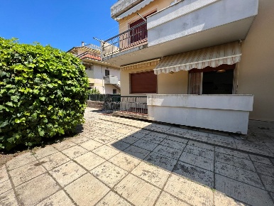 Foto Appartamento in Via Isola di Capri 11, Follonica di 40 m² con 3 locali