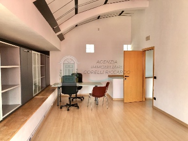 Foto Ufficio a Siena Cerchiaia - Coroncina di 100 m² con 2 locali