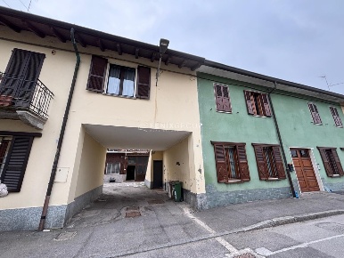 Foto Magazzino in Viale Carso 61, Locate di Triulzi Centro di 119 m²