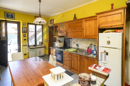 Foto Appartamento in Via Gramsci Antonio 13, Ciriè Centro di 100 m²