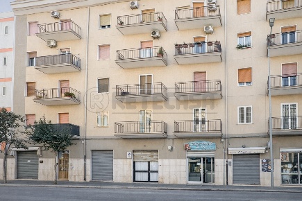 Foto Appartamento in Via Luigi Papagni 35, Bisceglie di 80 m² con 3 locali