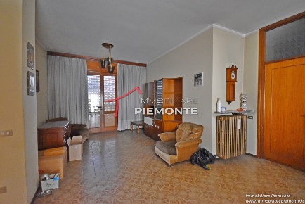 Foto Appartamento in Via Maggiora 86, Borgomanero Centro di 159 m²