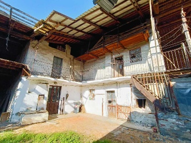 Foto Case semi ndipendenti in Via Macario Clemente 15, Ciriè Centro