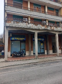 Foto Locale commerciale in Via Cavour 58, Sant'Angelo Lodigiano Centro