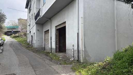Foto Magazzino in Via degli Stadi 102, Cosenza Stadio - Città 2000