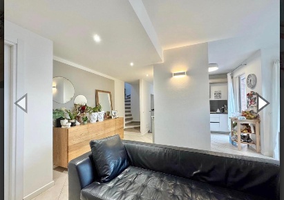 Foto Casa indipendente a Ponsacco Centro di 146 m² con 6 locali in vendita