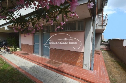 Foto Ufficio a Lucca San Marco - Acquacalda di 40 m² con 2 locali