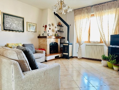 Foto Appartamento a Siena Ruffolo - Taverne d'Arbia di 120 m² con 6 locali