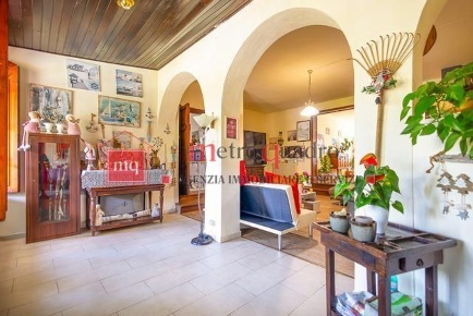 Foto Appartamento a Pisa Marina di Pisa di 210 m² con 5 locali in vendita