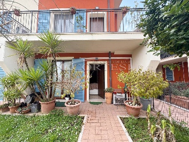 Foto Appartamento a Monte Porzio di 80 m² con 3 locali in vendita
