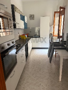 Foto Appartamento in Via Ragusa 13, Partinico di 180 m² con 7 locali