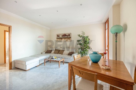 Foto Appartamento in Via Giacomo Matteotti 28, Aci Sant'Antonio di 110 m²