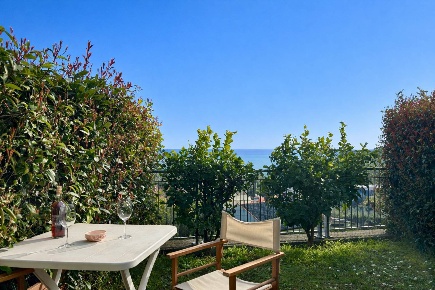 Foto Appartamento in Via Cascione, Pietra Ligure di 52 m² con 2 locali