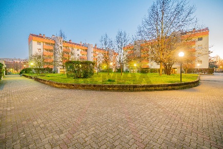 Foto Appartamento a San Giuliano Milanese Centro di 130 m² con 5 locali