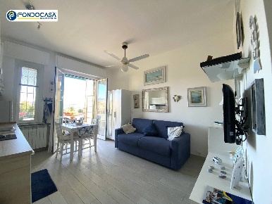 Foto Appartamento in Piazza della Pace, Borghetto Santo Spirito di 45 m²