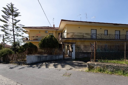 Foto Appartamento in Via Finaita 6, Zafferana Etnea Centro di 95 m²