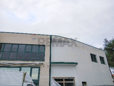 Foto Capannone industriale a Loreto Musone di 500 m² in vendita