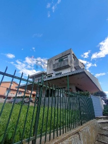 Foto Villa unifamiliare in via benedetto croce, Atri Centro di 760 m²