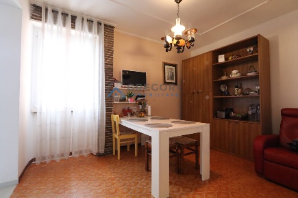 Foto Appartamento in Via Guarnieri 1, Offida Centro di 115 m² con 5 locali