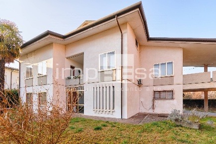 Foto Casa indipendente in Via Roma 2, Moriago della Battaglia Centro