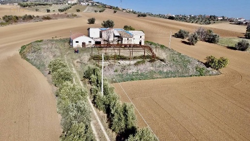 Foto Rustico in Contrada Rio moro 21, Colonnella di 400 m² con 6 locali