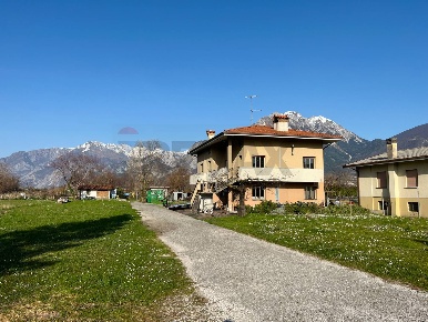 Foto Casa indipendente in Via Pineta 12, Osoppo Pineta di 180 m² in vendita