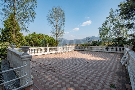 Foto Appartamento in Via delle Santelle 21, Iseo Clusane di 50 m²