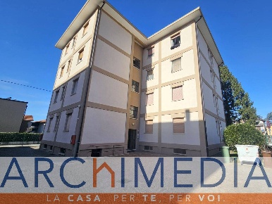 Foto Appartamento in Via Acquedotto, Malnate Centro di 77 m² con 3 locali