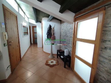 Foto Mansarde in Via Dei Papiri, Comiso Centro di 75 m² con 3 locali