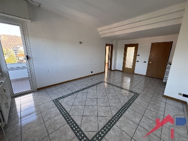 Foto Appartamento a Cisano Bergamasco Centro di 75 m² con 3 locali