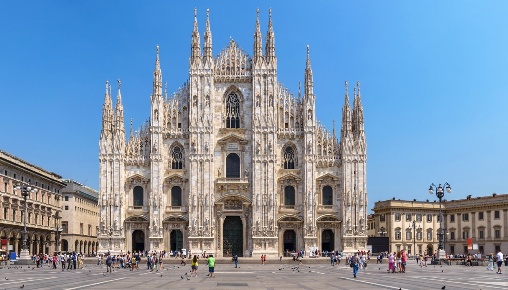 Foto Negozio in Via Fara, Milano Centrale di 245 m² con 3 locali in vendita