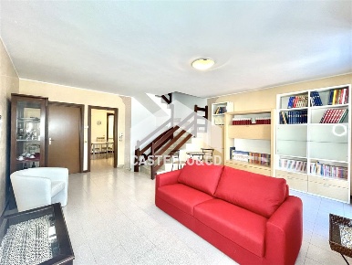 Foto Villa a schiera in Via Andreis, Desenzano del Garda Desenzanino