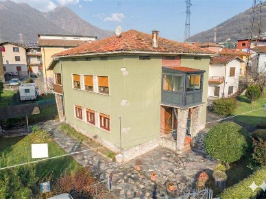 Foto Appartamento in Via Privata Maffioli, Pianico di 124 m² con 3 locali
