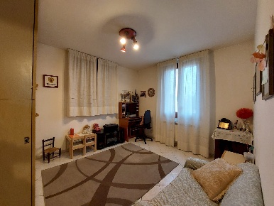 Foto Appartamento in via Malagoli, Modena Crocetta di 163 m² con 4 locali