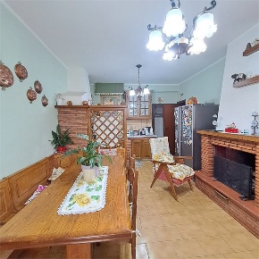Foto Villa unifamiliare a Massarosa di 200 m² con 9 locali in vendita