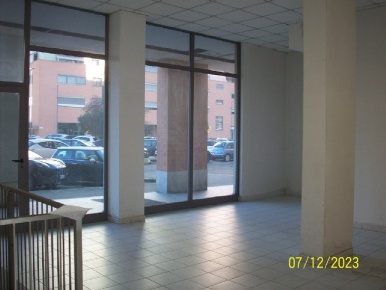 Foto Locale commerciale in via val della torre, Torino Lucento di 145 m²
