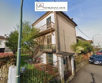Foto Villa unifamiliare in Via Santa Rita 31, Venezia Chirignago di 200 m²