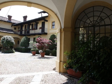 Foto Casa indipendente in via roma, Mombello Monferrato Centro di 1600 m²