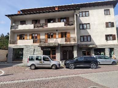 Foto Appartamento a Oulx Centro di 55 m² con 3 locali in vendita
