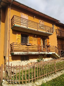 Foto Case semi ndipendenti in Via dei Prati, Talla Faltona di 130 m²