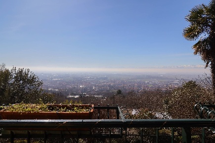 Foto Villa unifamiliare in Strada Castelvecchio 21, Moncalieri di 247 m²